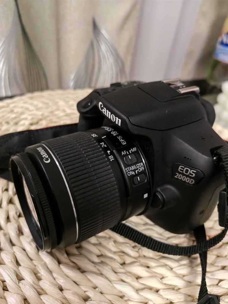Canon EDS 2000D.