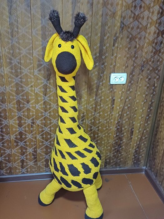 Жирафа вязанная. Высота 1метр 33см