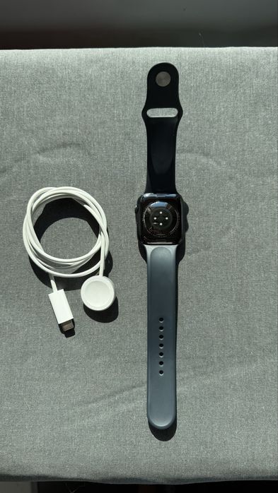 Apple watch series 8 45mm gps cellular full box