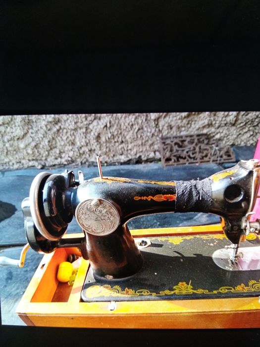 Продам швейную машинку ручная