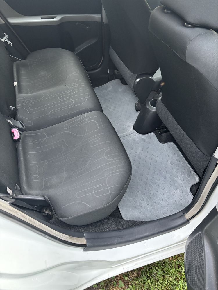 Vand TOYOTA YARIS 1,4 diesel