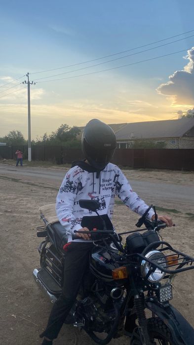 Продаю мотоцикл okmax 200cc