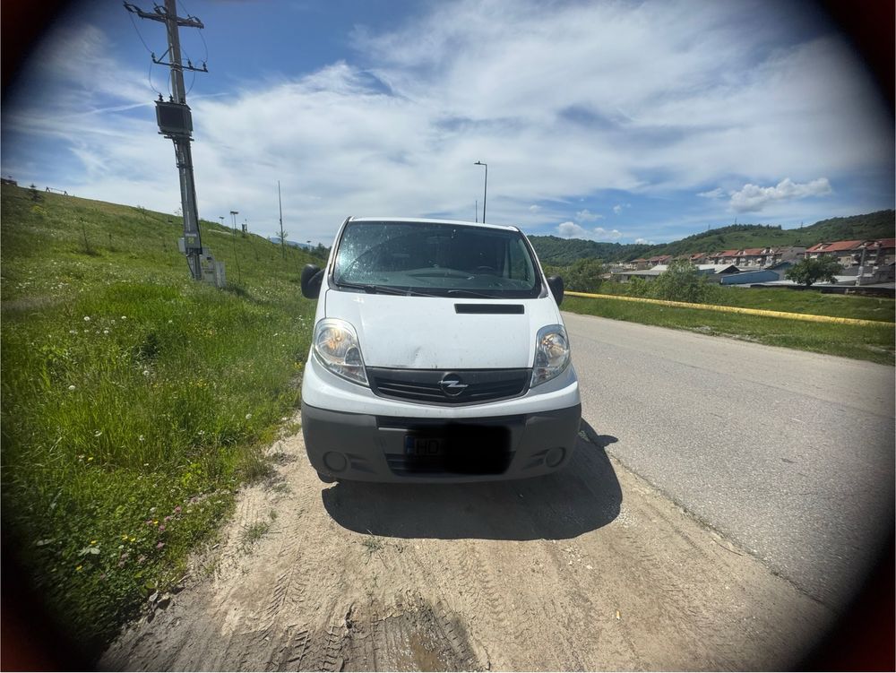 Opel vivaro 2013
