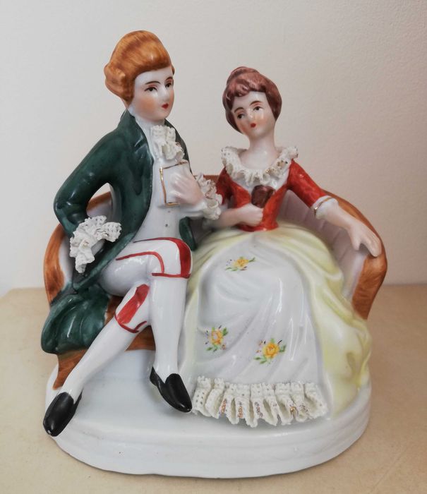 Порцеланова фигура