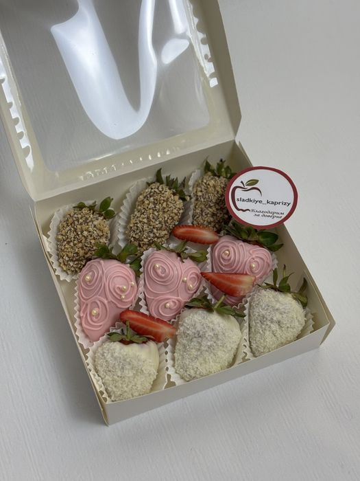 Клубника в шоколаде астана. Клубника букет, клубника в шоколаде бокс