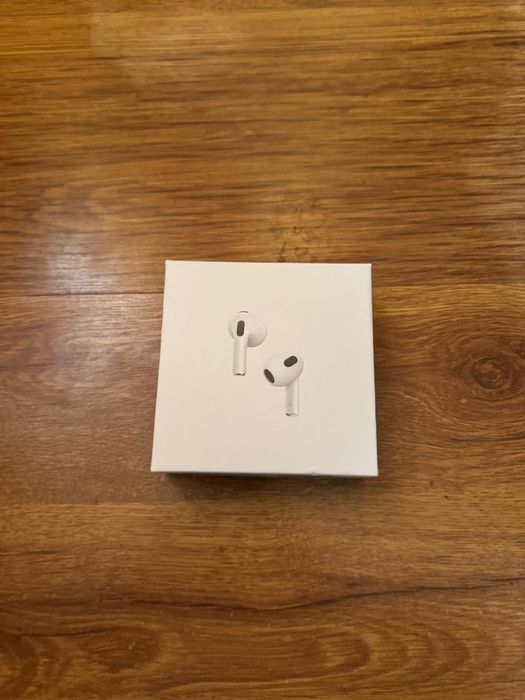 Airpods 4 noi sigilate