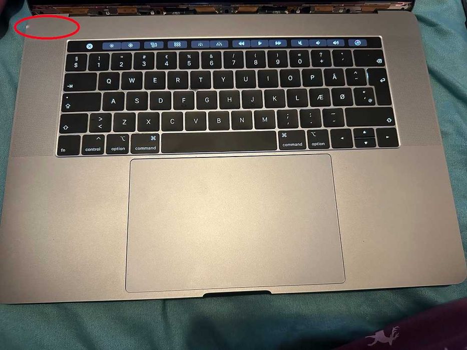 MacBook Pro A1990 2018 i7 16 GB 512 SSD