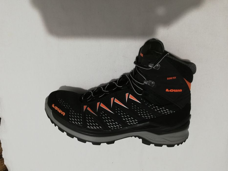 42 Lowa innox Pro Gore-tex masura 42