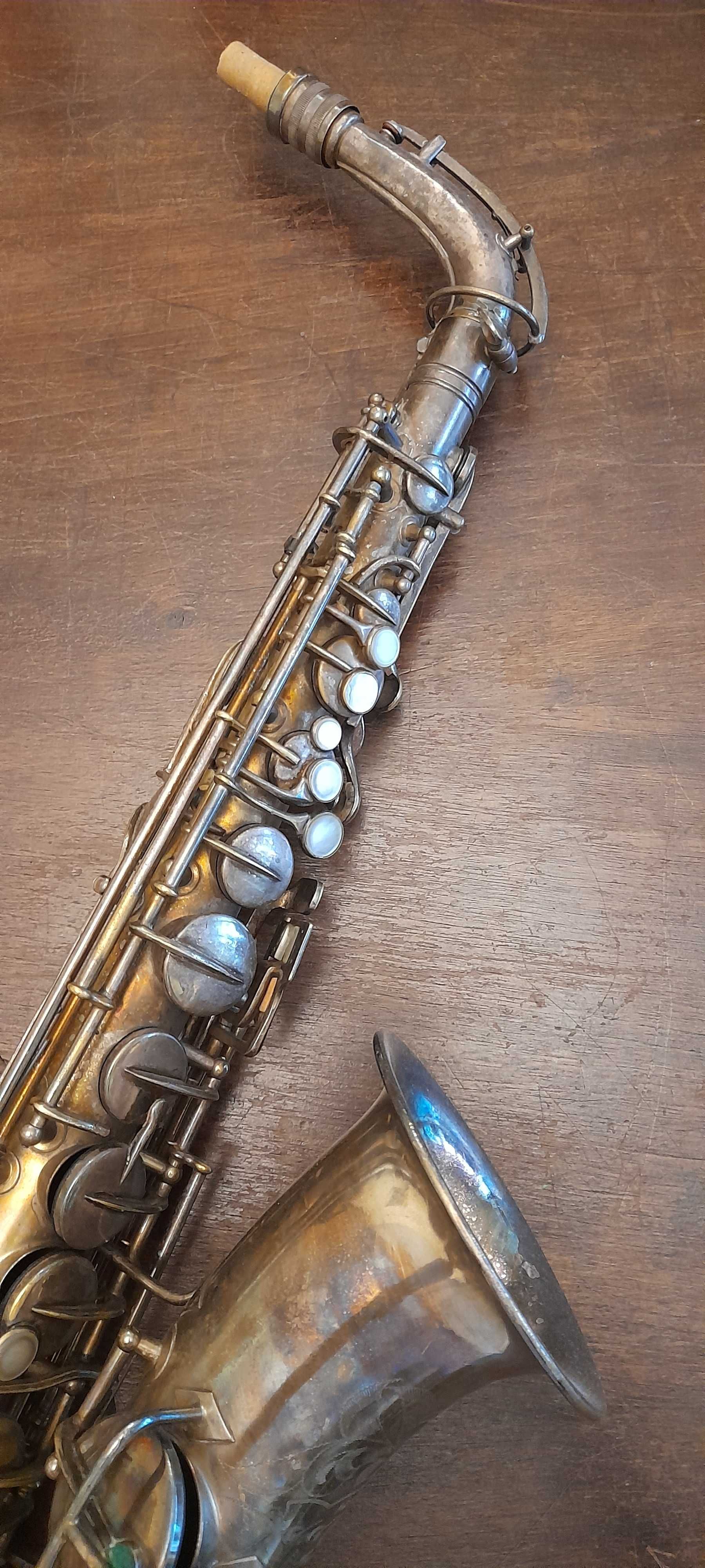Saxofon alto Conn