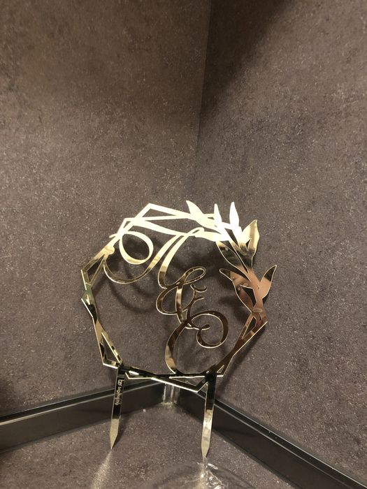 Топер за торта