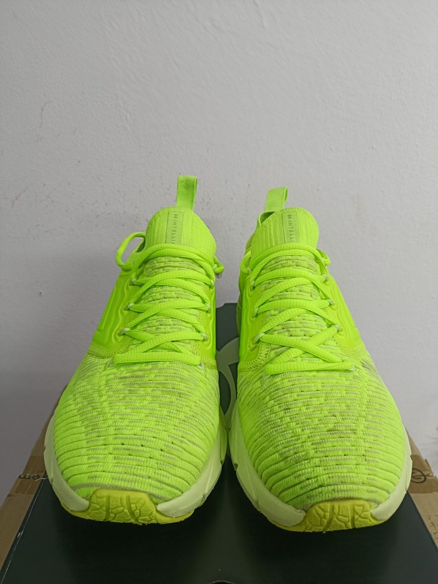 Under Armour UA Hovr Phantom 2 INKNT номер 41