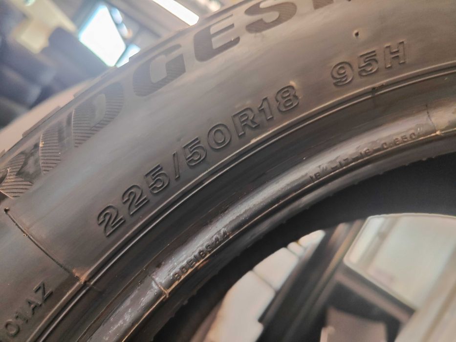 2бр.зимни гуми 225/50/18 Bridgestone