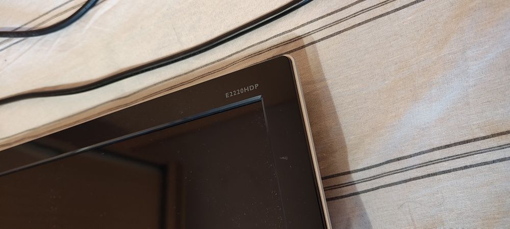 De vânzare monitor Samsung SyncMasterS22B350 și monitor BenQE2220HDP