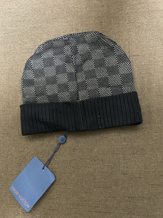 Caciula Louis Vuitton