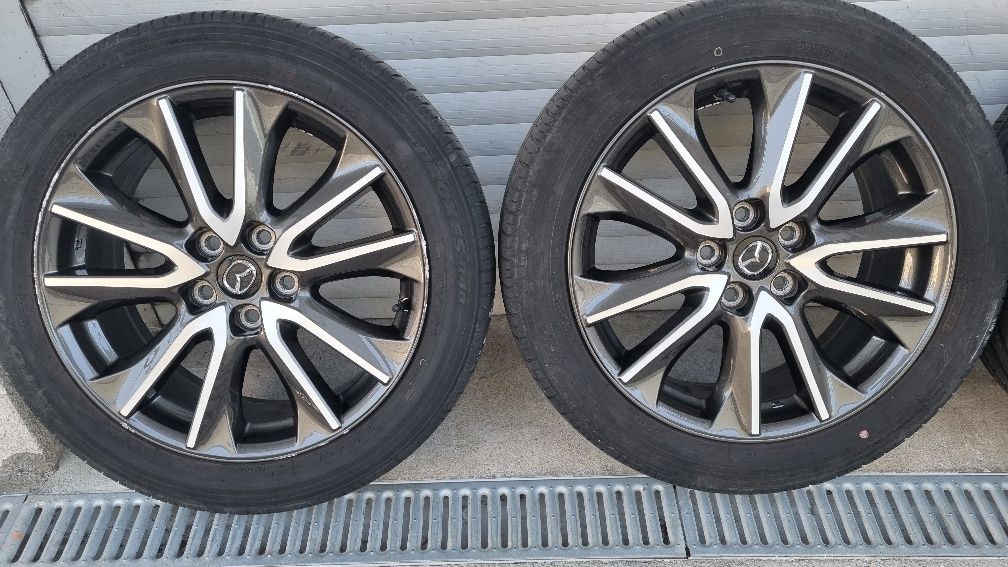 Jante Mazda Bicolore R18 5x114,3 cu anvelope vară 215/50R18 foarte bun