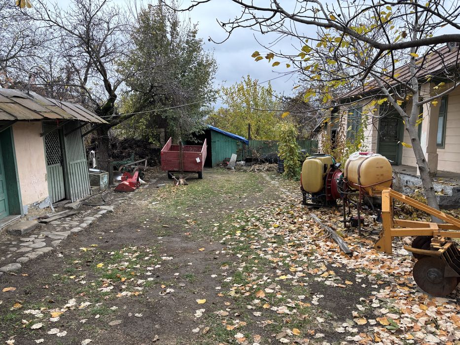 Vand casa batraneasca