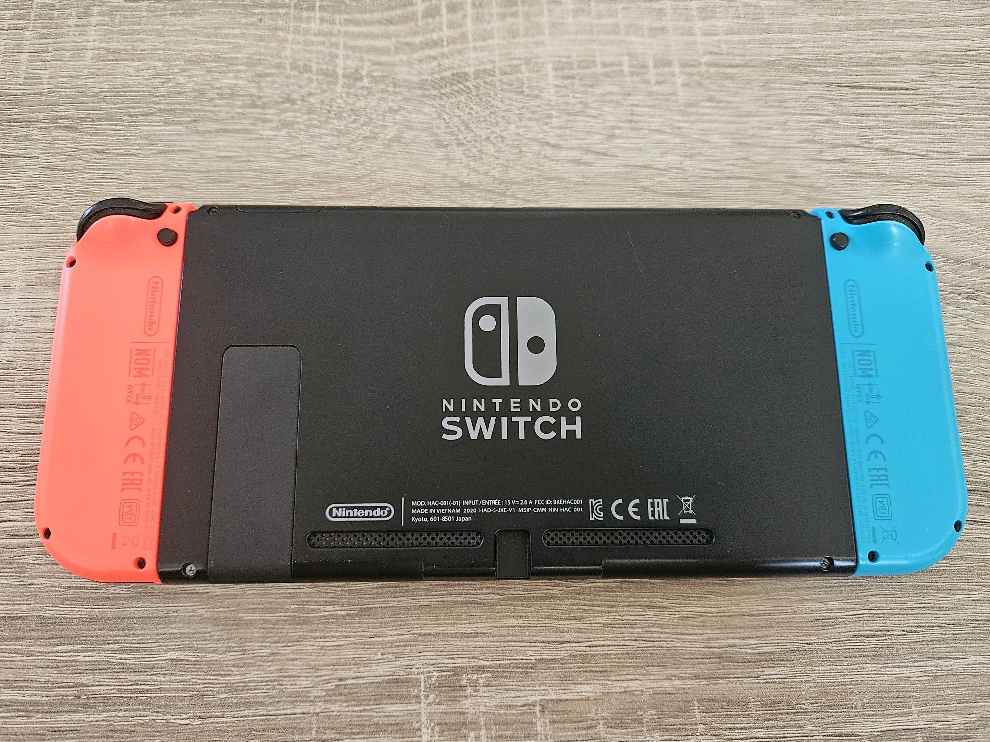 Consola Nintendo Switch V2 + toate accesoriile