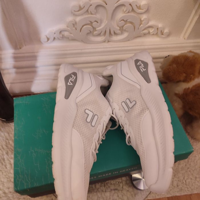Adidași Fila ,ca Nike ,Puma,  mărimea 41.