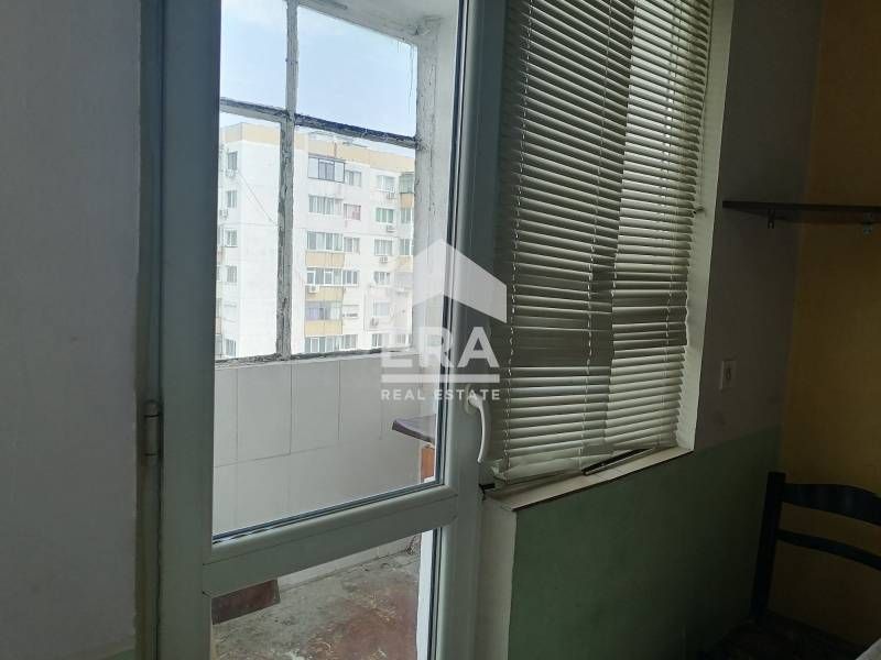 Дава се под наем Тристаен апартамент в Варна, Кайсиева градина - 96 кв.м за 375 € - Снимка #2