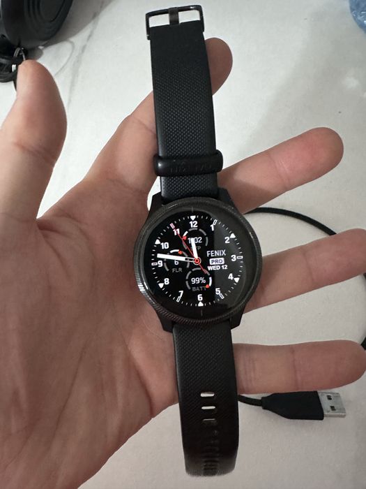 Смарт часы Garmin Venu / Гармин