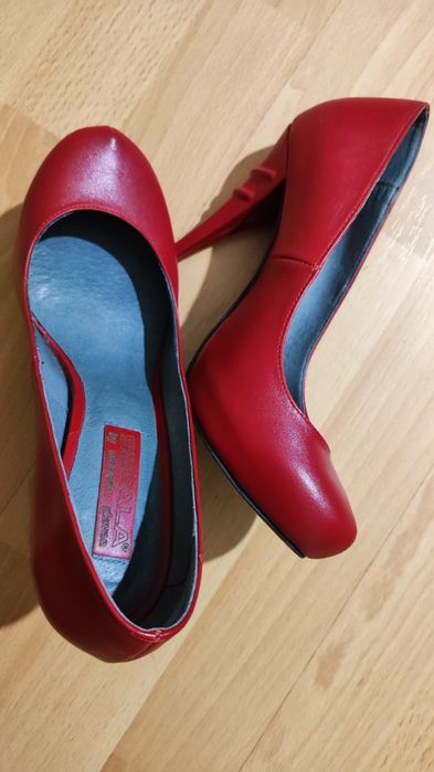 pantofi roșii stiletto toc înalt, Mihaela Glăvan, mărimea 38
