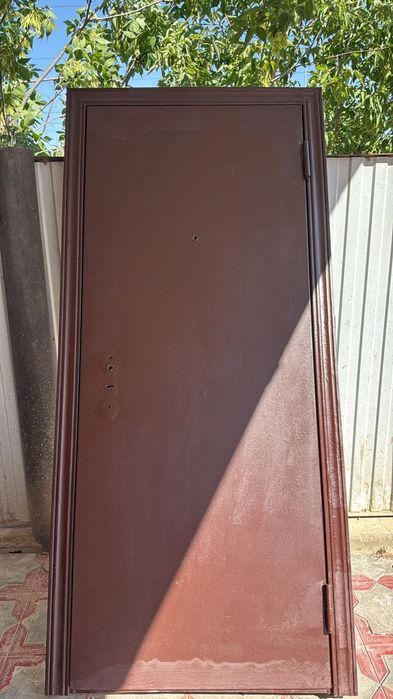 Продам металлический дверь