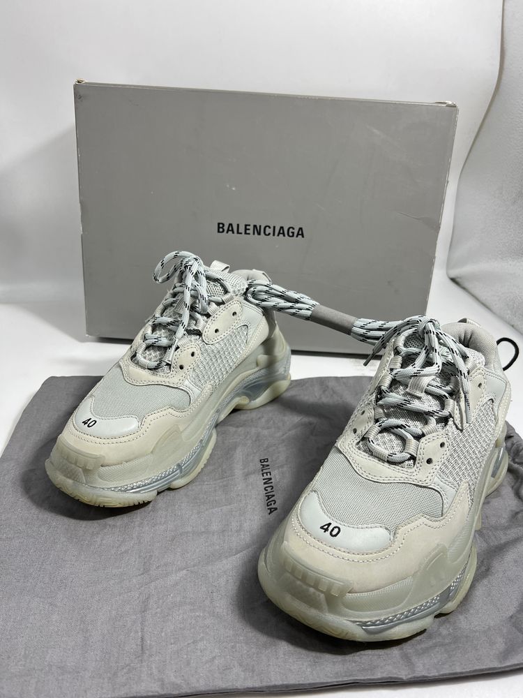 Balenciaga Triple S 2025