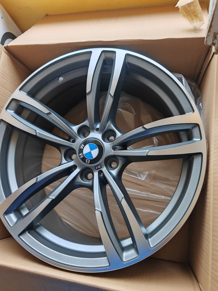 Vand jante de aliaj pentru BMW pe 19 marca carbonado