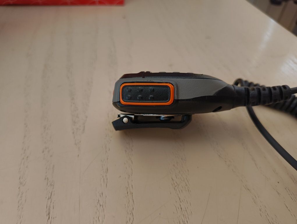 Микрофон-говорител за радиостанции Baofeng UV-5R, UV-82, UV-9R
