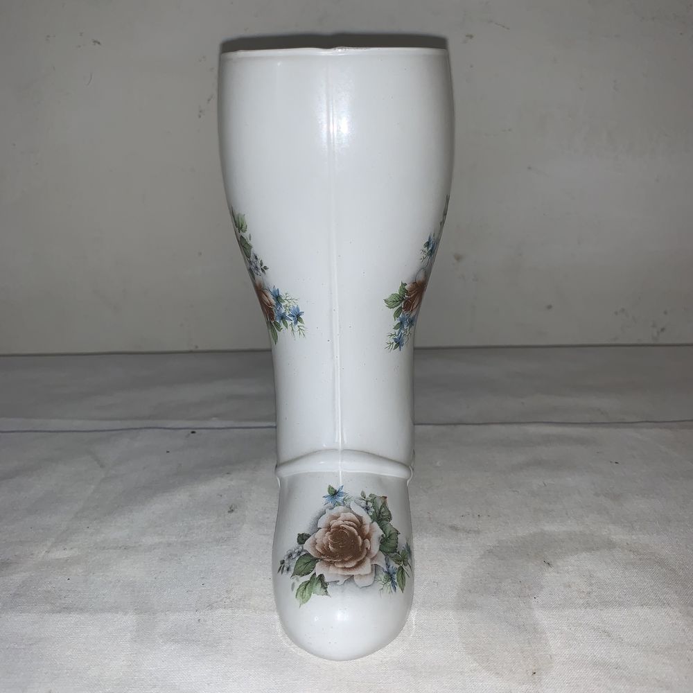 Vaza cizma cu model florar