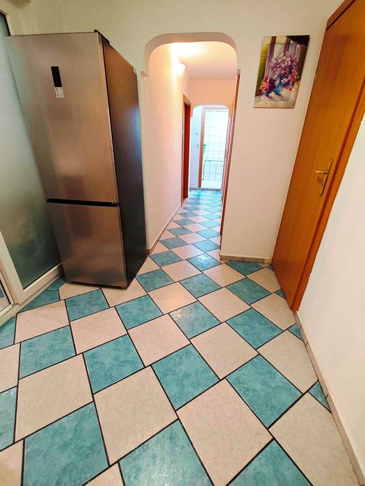 PARTICULAR – Apartament 3 camere decomandat, Metrou Apărătorii Patriei