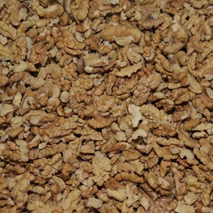 Miez de nuca - calitate romaneasca superioara