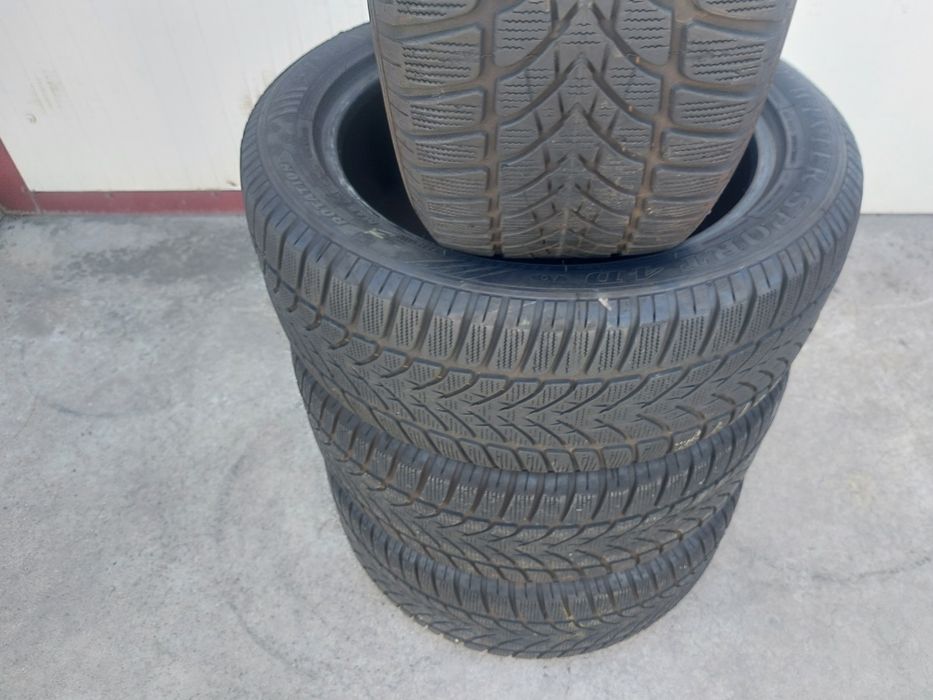 125 lei bucata! Set anvelope M+S/IARNA 225 50 17 Dunlop