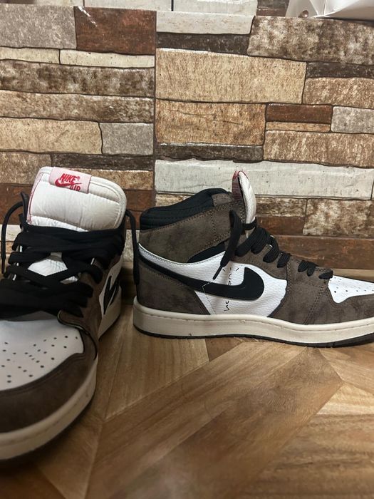 jordan 1 mocha travis scott negociabil
