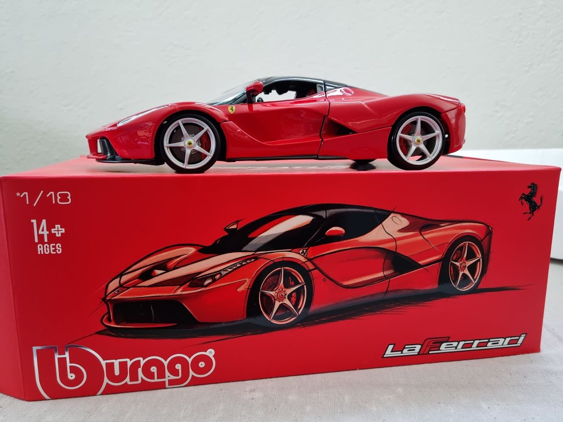 Macheta BURAGO Ferrari LaFerrari 1:18
