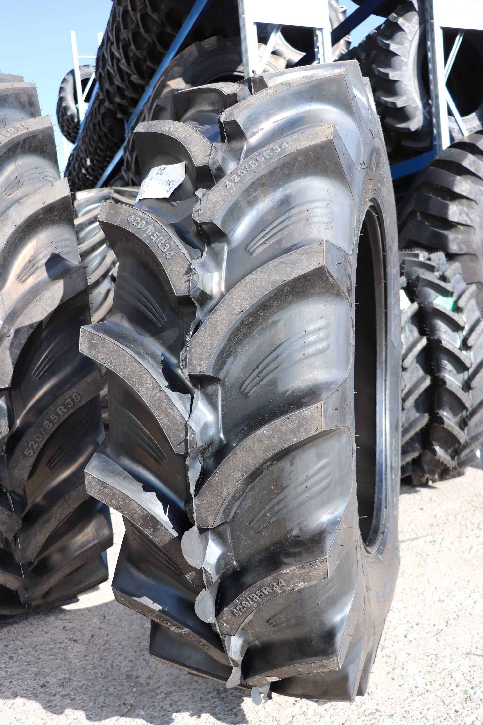 Anvelope noi 420/85R34 marca OZKA cauciucuri radiale 16.9R34 TRACTOR