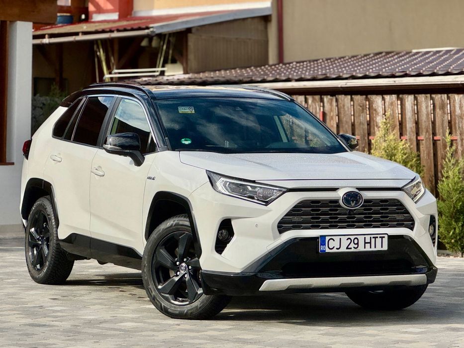 Toyota RAV4 4X2 / 52.000KM   / 2.5 Hybrid E-CVT / Exclusive Bi-Tone