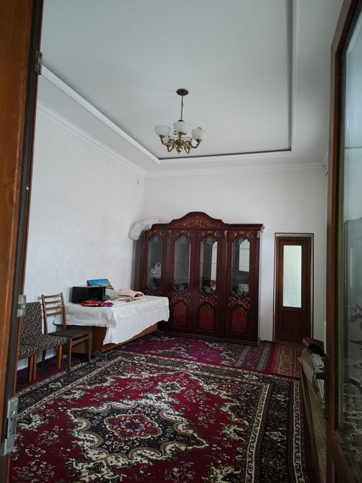 Сотилаади ховли 6 сотих.