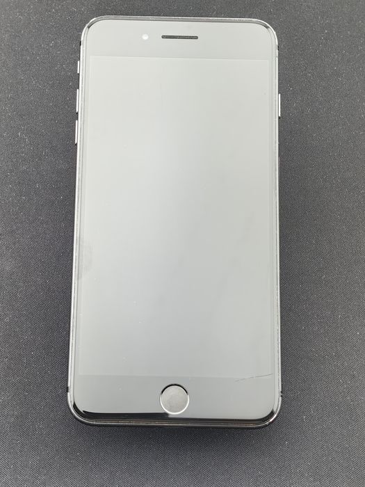 Apple iPhone 8 Plus 64 GB-pou590