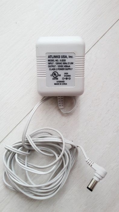 Charger INPUT 120 V OUTPUT 12 VDC , 450 mA , stecher US
