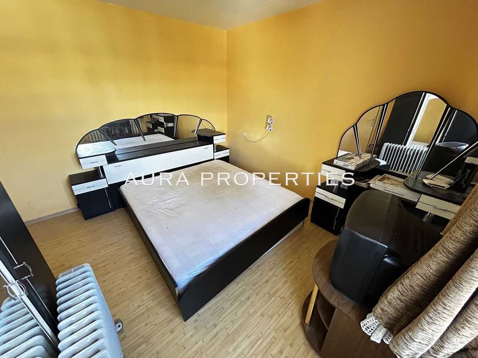 Продава се Двустаен апартамент в Разград, Житница - 68 кв.м за 975 €/кв.м - Снимка #2