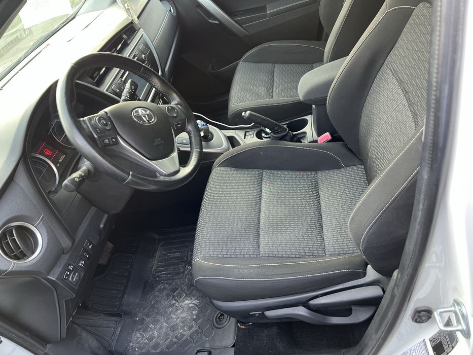 De vanzare Toyota Auris Touring Sport