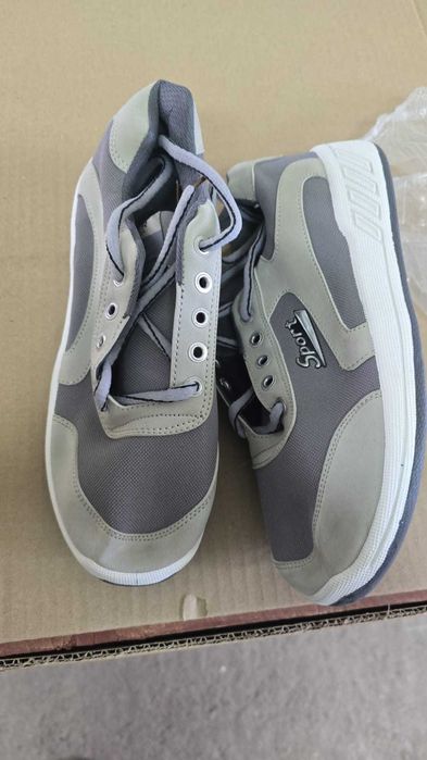 Pantofi sport noi engros import Germania