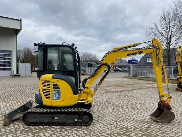 vand excavator pe senile
