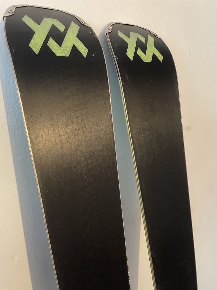 Skiuri Volkl Deacon 84