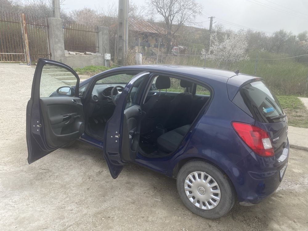 Vand Opel corsa D , in stare buna!