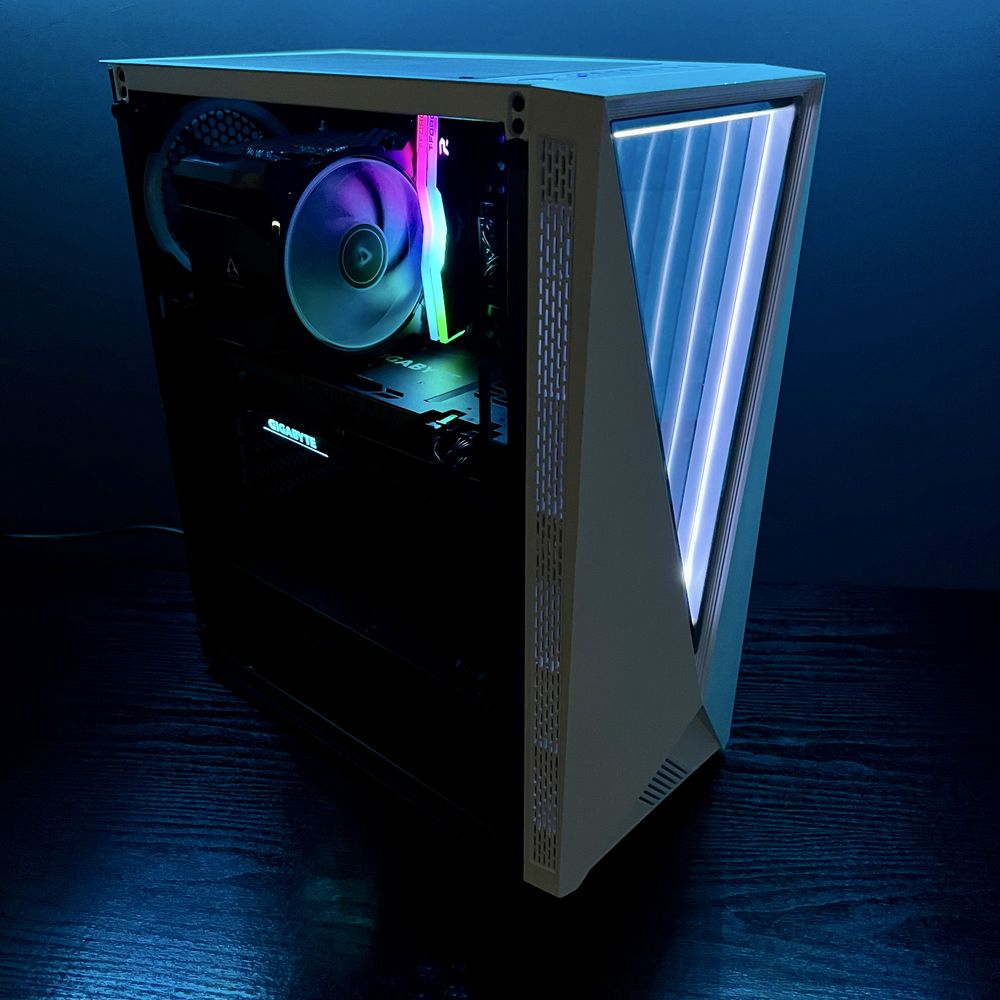 Като нов. I5-11400F | 3070ti | 1.5 SSD | 16 RAM геймърски компютър
