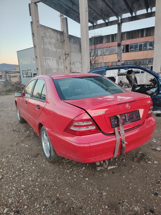 Мерцедес w203 на части.