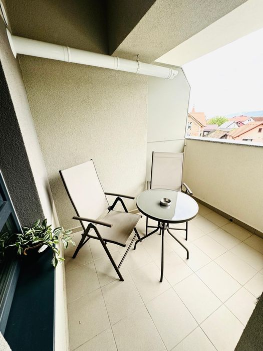 Cazare regim hotelier ,apartament cu priveliște montană