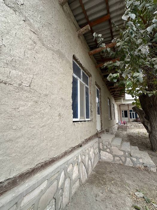Buxoro-Kogon yoʻli yoqasida hovli sotiladi